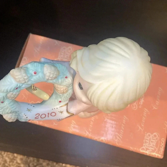 2010 “my hope is you” precious moment! Like new! OPEN TO ALL OFFERS! - Picture 5 of 6